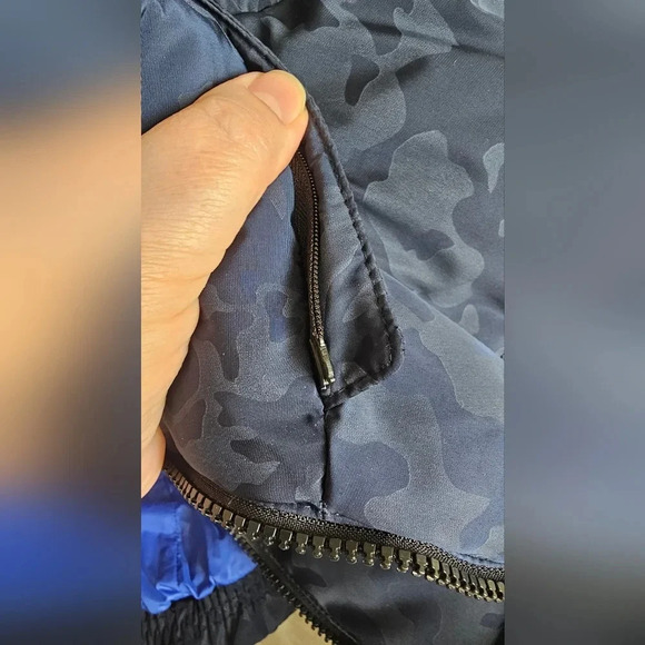 GAP Down Filled Blue Camo Winter Jacket missed  Hoodie size XS - Picture 5 of 5